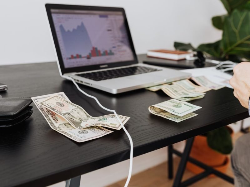 7 Steps to Build a Profitable Online Business